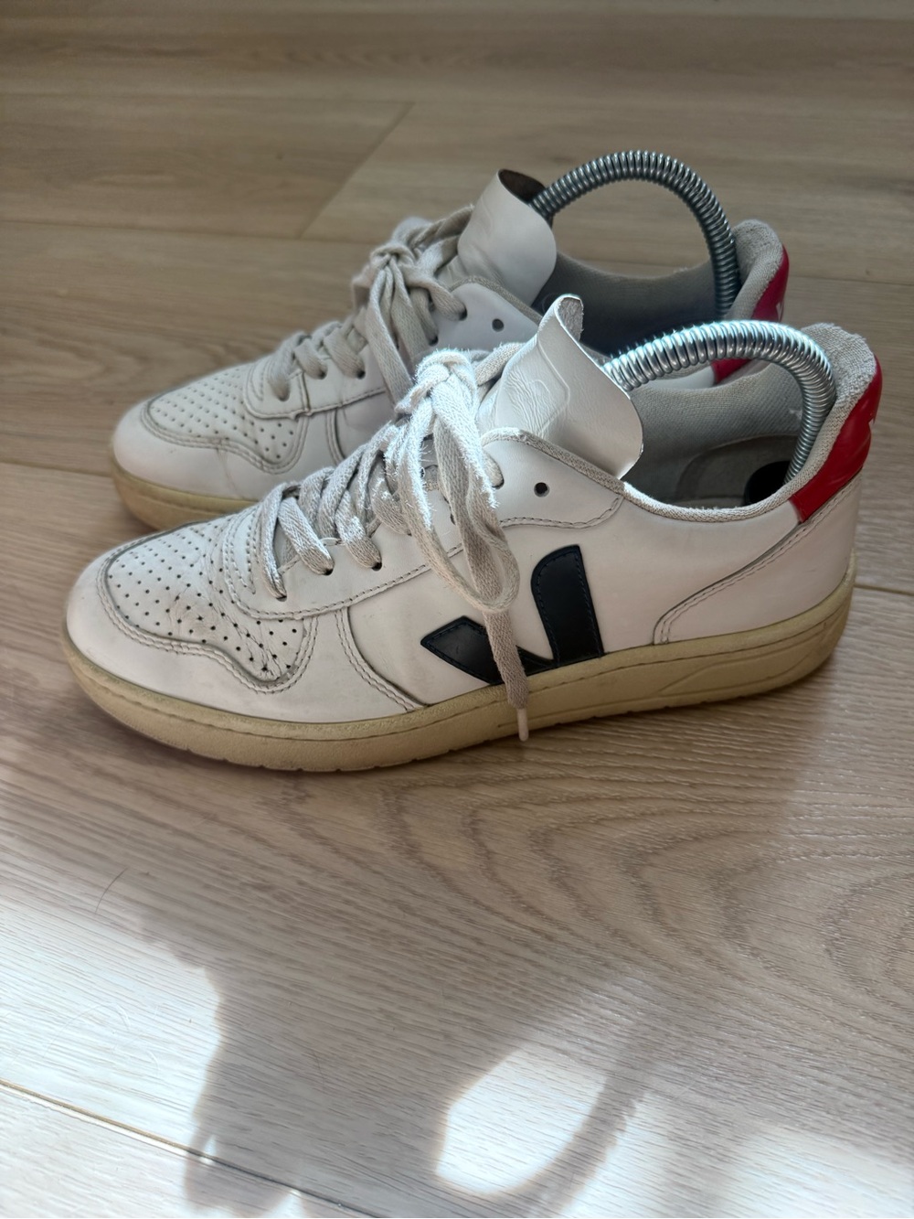 VEJA V-10 LEATHER WHITE NAUTICO PEKIN WOMANS SIZE 7 - Picture 3 of 10